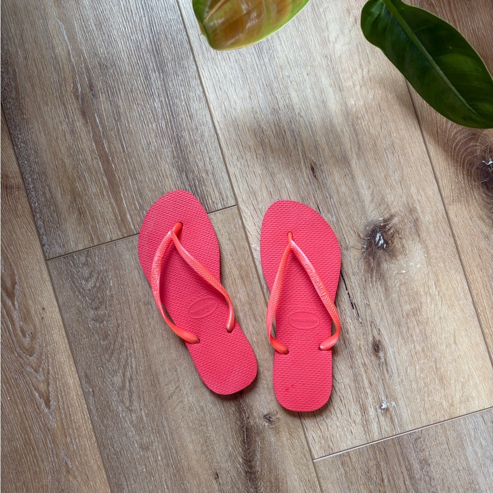 Havaianas Women's Pink Flip Flops